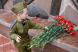 День памяти и скорби. Югорчане возложили цветы к мемориалу «Воинская слава»
