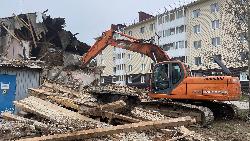 В этом году в Югорске планируется снести 12 авариных домов 