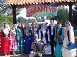 Глава города встретился с членом Всемирного Конгресса татар