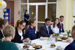 Раис Салахов  обсудил перспективы развития образования с молодыми педагогами