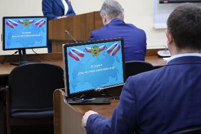 С Днем местного самоуправления!  