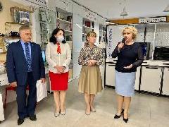 В Югорске состоялась презентация первой муниципальной выставки и книжной полиграфической продукции  "Про-Читай Югорск"