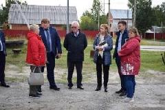 Депутаты проинспектировали выполнение работ по наказам избирателей