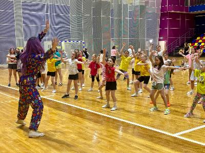 В Югорске стартовала первая смена лагерей с дневным пребыванием детей