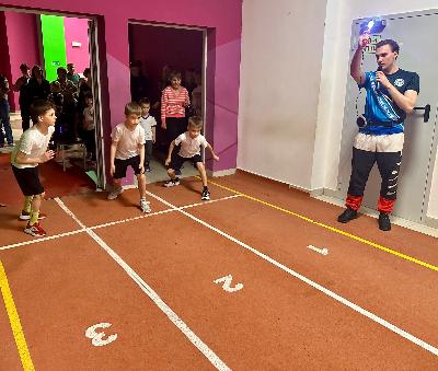 В Югорске прошли межмуниципальные соревнования по лёгкой атлетике, посвященные памяти участника СВО Дмитрия Земскова