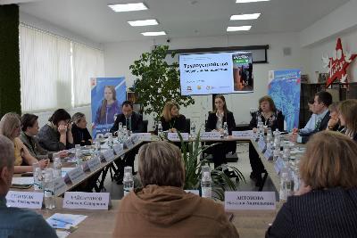 В Югорске обсудили проблемы и варианты помощи в трудоустройстве молодых людей с инвалидностью