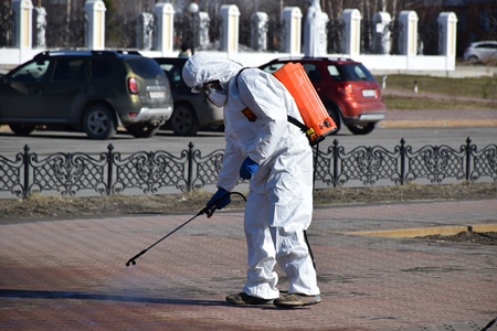 В Югорске до 1 мая продезинфицируют улицы и тротуары, общей площадью более 300 тысяч кв. метров 