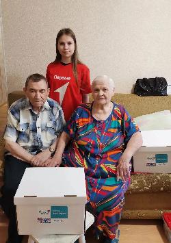 В преддверии Дня памяти и скорби волонтёры навещают ветеранов и детей войны