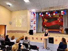 Председатель Думы города Югорска , руководитель думской фракции партии «Единая Россия» Евгения Комисаренко провела встречу с избирателями.