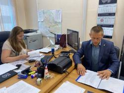 ТИК Югорска принял документы от первого кандидата на довыборы в окружную Думу
