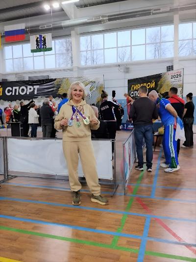 Югорчанка Светлана Асадурян завоевала медали на Всероссийском гиревом турнире