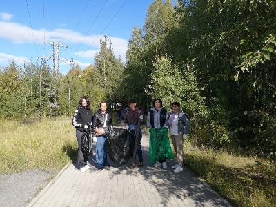 В Югорске прошел субботник «Зелёная Россия»