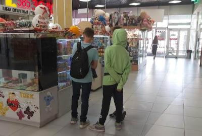 Контрольные группы продолжают выявлять детей без сопровождения родителей в торговых центрах