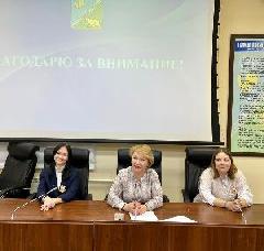 Сегодня гостями администрации города и Думы стали ребята из 9 класса МБОУ "Лицей им. Г.Ф. Атякшева"