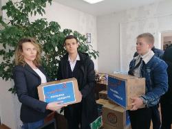 Школьники и педагоги Югорска присоединились к акции «Посылка солдату»